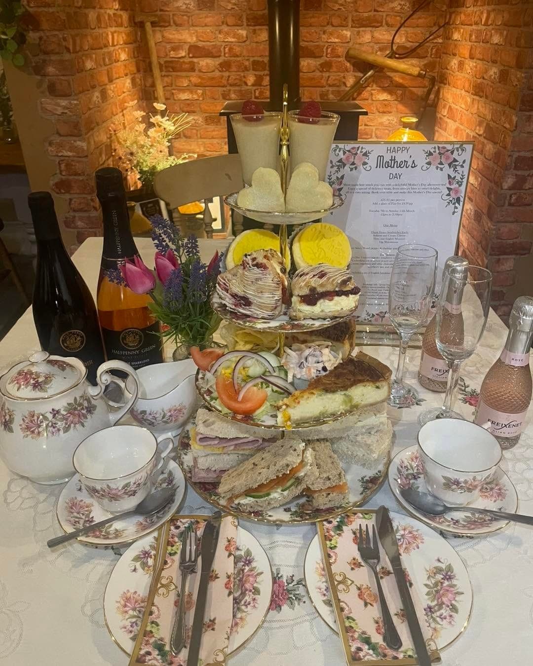 An afternoon tea with prosecco for a celebration